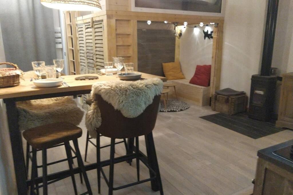 Chaleureux Petit Appartement De 4 Couchages Saint-Étienne-de-Tinée 外观 照片