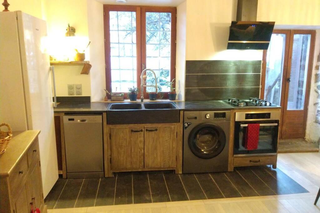 Chaleureux Petit Appartement De 4 Couchages Saint-Étienne-de-Tinée 外观 照片